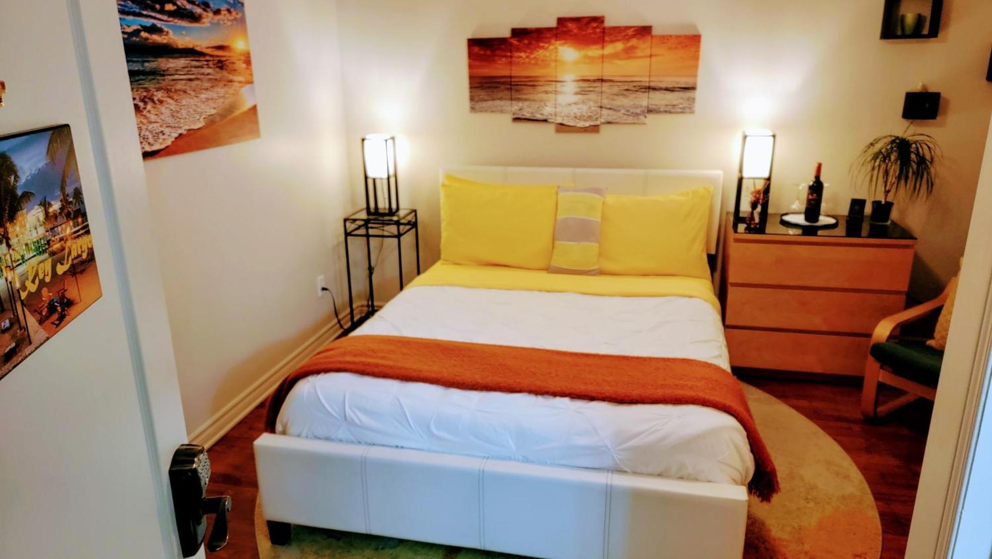 Kokomo Inn Bed And Breakfast Ottawa-Gatineau'S Only Tropical Riverfront B&B On The National Capital Cycling Pathway Route Verte #1 - For Adults Only - Chambre D'Hotes Tropical Aux Berges Des Outaouais Bnb #17542O Cameră foto
