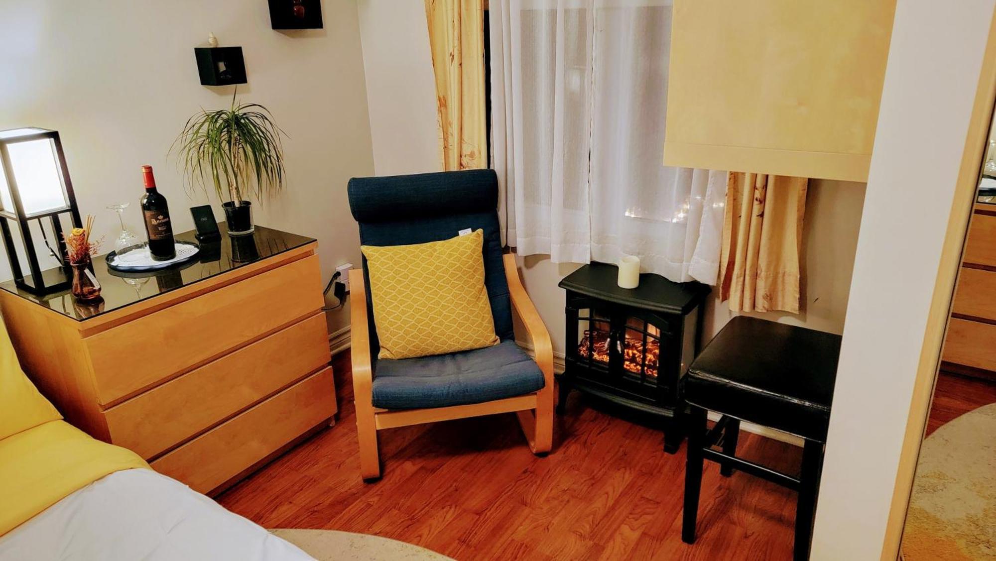 Kokomo Inn Bed And Breakfast Ottawa-Gatineau'S Only Tropical Riverfront B&B On The National Capital Cycling Pathway Route Verte #1 - For Adults Only - Chambre D'Hotes Tropical Aux Berges Des Outaouais Bnb #17542O Cameră foto